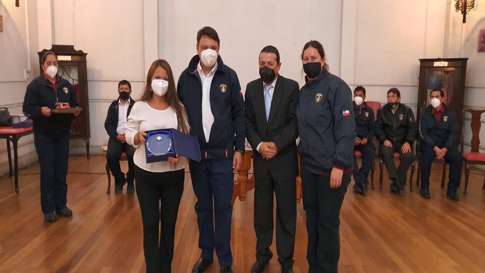 Certifican a participantes del curso Lengua de Señas